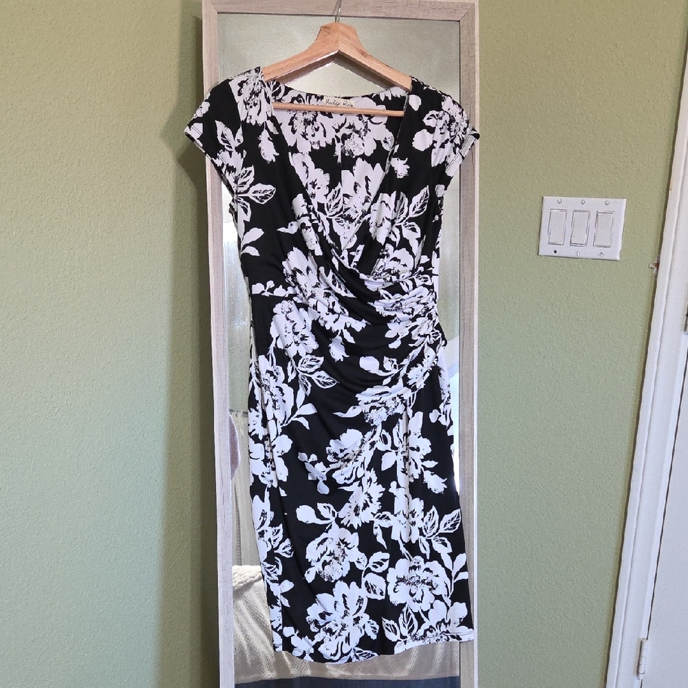 Chic Black and White Floral Midi Dress